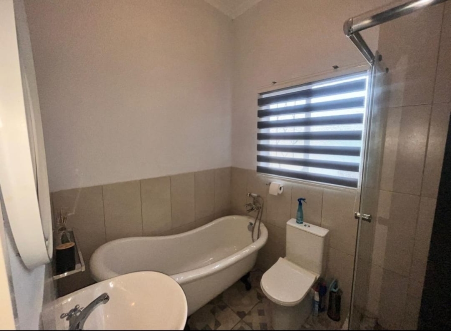 3 Bedroom Property for Sale in Geelhoutpark North West
